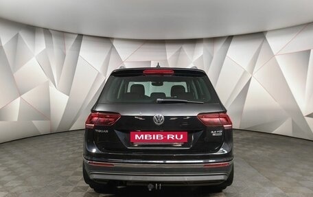 Volkswagen Tiguan II, 2017 год, 1 895 000 рублей, 8 фотография