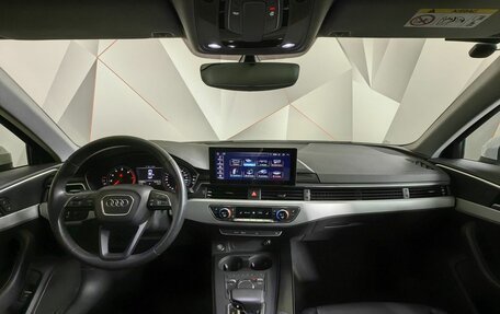 Audi A4, 2018 год, 2 475 000 рублей, 12 фотография