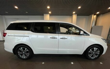 KIA Carnival III, 2020 год, 3 290 000 рублей, 2 фотография
