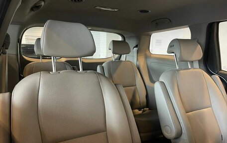 KIA Carnival III, 2020 год, 3 290 000 рублей, 34 фотография