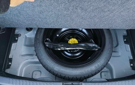 Toyota Yaris, 2022 год, 1 230 000 рублей, 29 фотография