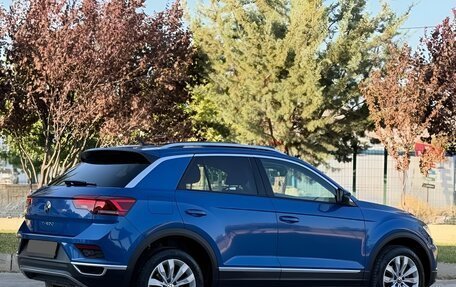 Volkswagen T-Roc I, 2021 год, 2 680 000 рублей, 4 фотография