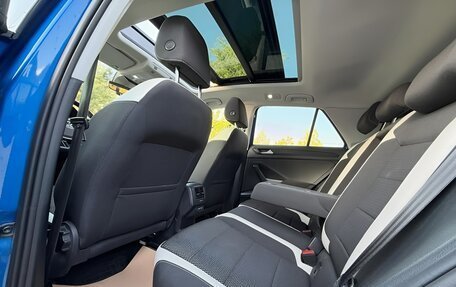 Volkswagen T-Roc I, 2021 год, 2 680 000 рублей, 13 фотография