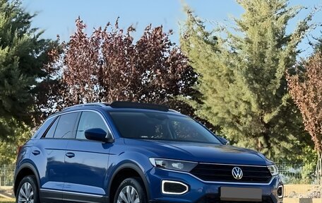 Volkswagen T-Roc I, 2021 год, 2 680 000 рублей, 9 фотография