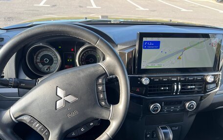 Mitsubishi Pajero IV, 2013 год, 2 100 000 рублей, 26 фотография