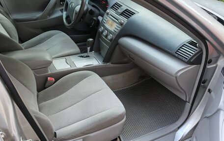 Toyota Camry, 2010 год, 1 090 000 рублей, 5 фотография