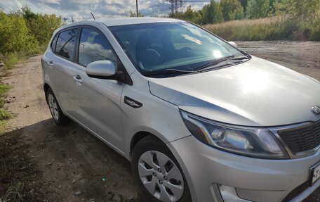 KIA Rio III рестайлинг, 2013 год, 859 000 рублей, 24 фотография