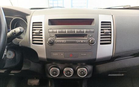 Mitsubishi Outlander III рестайлинг 3, 2010 год, 1 090 000 рублей, 19 фотография