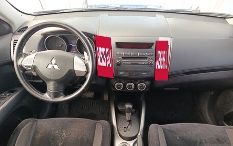 Mitsubishi Outlander III рестайлинг 3, 2010 год, 1 090 000 рублей, 18 фотография