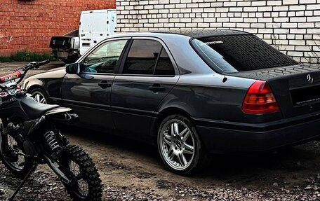 Mercedes-Benz C-Класс, 1995 год, 330 000 рублей, 5 фотография