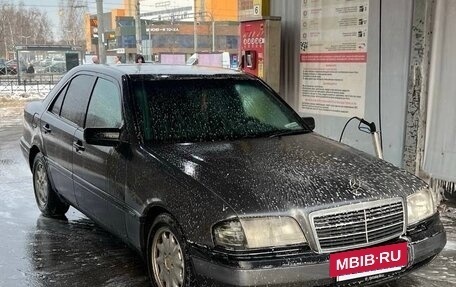 Mercedes-Benz C-Класс, 1995 год, 330 000 рублей, 9 фотография