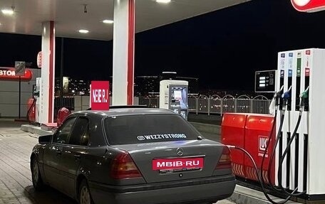 Mercedes-Benz C-Класс, 1995 год, 330 000 рублей, 10 фотография