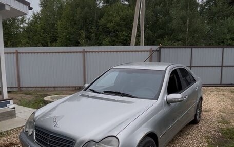 Mercedes-Benz C-Класс, 2001 год, 410 000 рублей, 1 фотография