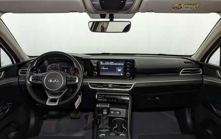 KIA K5, 2021 год, 1 800 000 рублей, 13 фотография