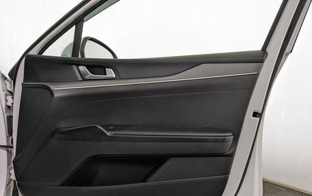 KIA K5, 2021 год, 1 800 000 рублей, 24 фотография