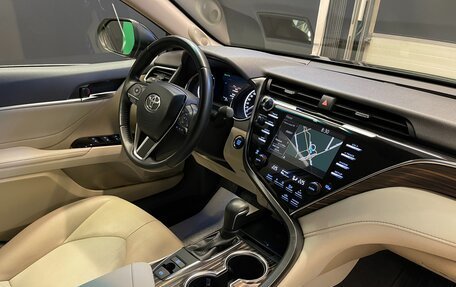 Toyota Camry, 2021 год, 3 450 000 рублей, 19 фотография