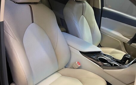 Toyota Camry, 2021 год, 3 450 000 рублей, 21 фотография