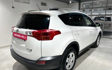 Toyota RAV4, 2015 год, 1 700 000 рублей, 4 фотография