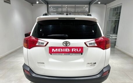 Toyota RAV4, 2015 год, 1 700 000 рублей, 5 фотография