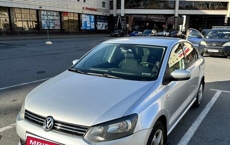 Volkswagen Polo VI (EU Market), 2012 год, 830 000 рублей, 3 фотография