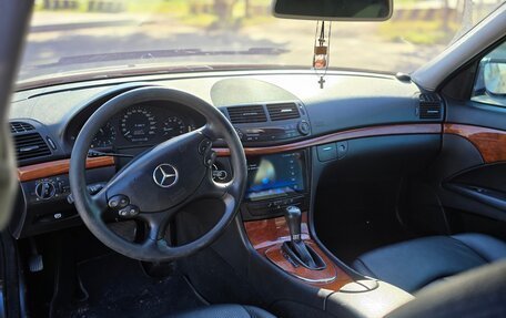 Mercedes-Benz E-Класс, 2008 год, 900 000 рублей, 9 фотография