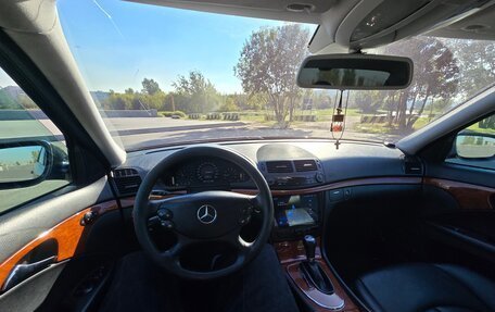 Mercedes-Benz E-Класс, 2008 год, 900 000 рублей, 11 фотография