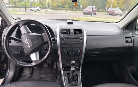 Toyota Corolla, 2010 год, 950 000 рублей, 10 фотография