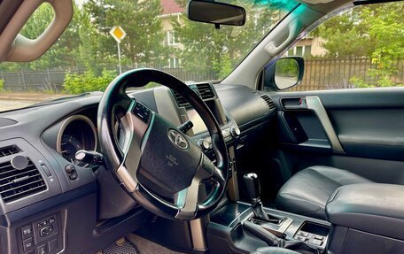 Toyota Land Cruiser Prado 150 рестайлинг 2, 2012 год, 2 990 000 рублей, 16 фотография