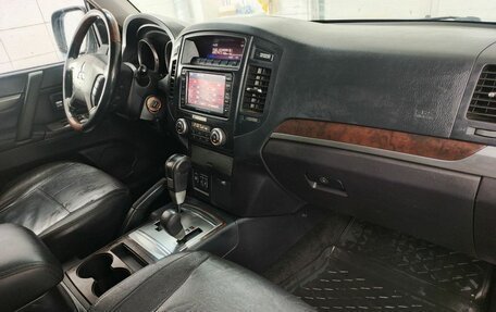 Mitsubishi Pajero IV, 2008 год, 1 566 000 рублей, 10 фотография