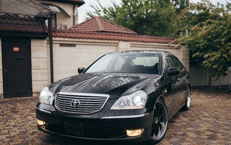 Toyota Crown Majesta, 2004 год, 2 000 000 рублей, 2 фотография