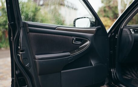 Toyota Crown Majesta, 2004 год, 2 000 000 рублей, 22 фотография
