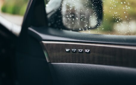 Toyota Crown Majesta, 2004 год, 2 000 000 рублей, 30 фотография