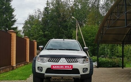 Mitsubishi Pajero Sport II рестайлинг, 2011 год, 1 550 000 рублей, 2 фотография