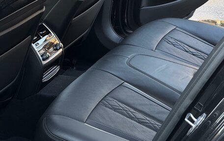 BMW 7 серия, 2019 год, 4 550 000 рублей, 12 фотография