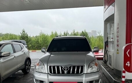 Toyota Land Cruiser Prado 120 рестайлинг, 2006 год, 1 900 000 рублей, 6 фотография
