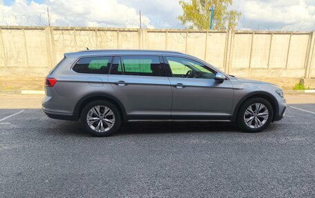 Volkswagen Passat B8 рестайлинг, 2019 год, 2 900 000 рублей, 3 фотография