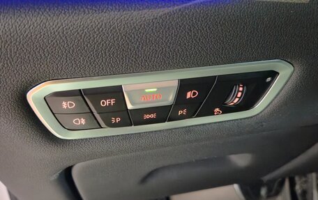 BMW X5, 2019 год, 5 800 000 рублей, 13 фотография