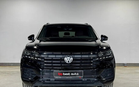 Volkswagen Touareg III, 2018 год, 4 800 000 рублей, 3 фотография