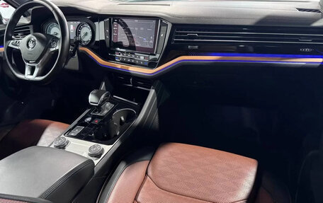 Volkswagen Touareg III, 2018 год, 4 800 000 рублей, 15 фотография