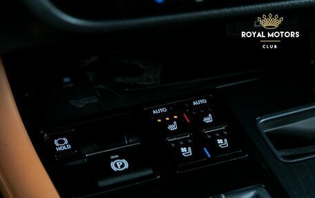 Lexus RX IV рестайлинг, 2021 год, 4 500 000 рублей, 11 фотография