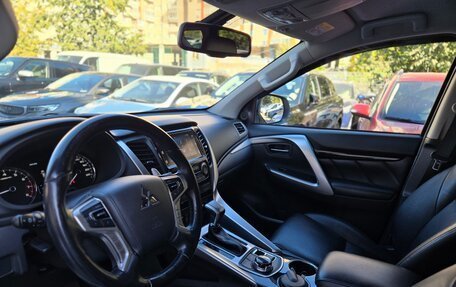 Mitsubishi Pajero Sport III рестайлинг, 2018 год, 2 949 000 рублей, 7 фотография