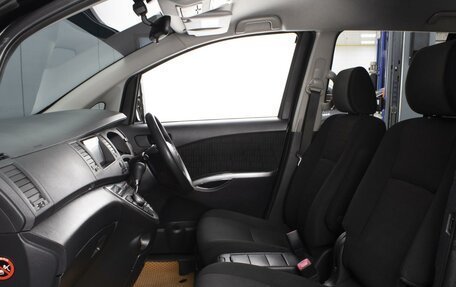 Toyota ISis I, 2013 год, 1 290 000 рублей, 9 фотография
