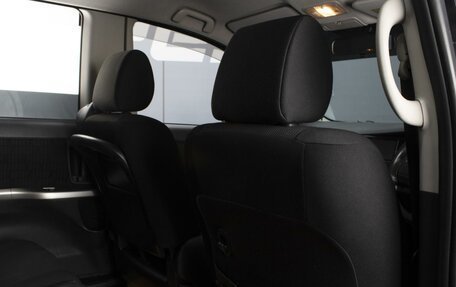 Toyota ISis I, 2013 год, 1 290 000 рублей, 11 фотография