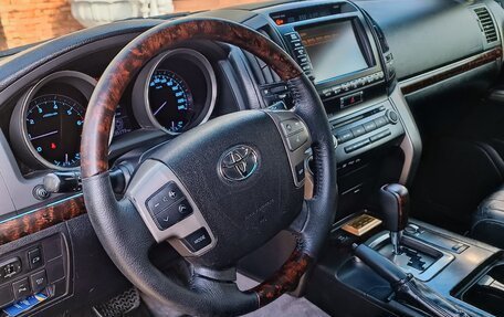 Toyota Land Cruiser 200, 2011 год, 3 000 000 рублей, 8 фотография