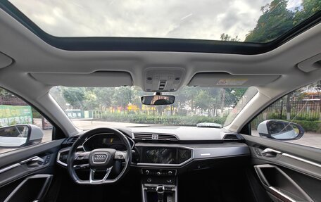 Audi Q3, 2022 год, 2 592 000 рублей, 10 фотография