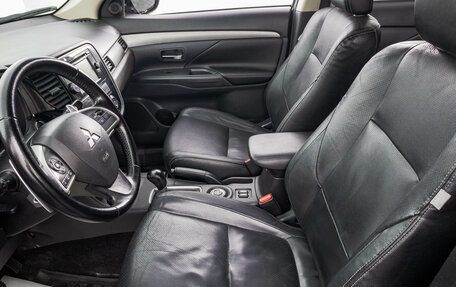 Mitsubishi Outlander III рестайлинг 3, 2012 год, 1 349 000 рублей, 12 фотография