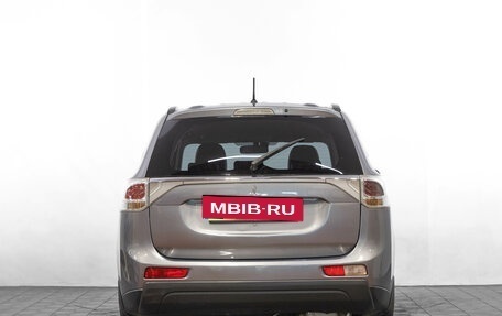 Mitsubishi Outlander III рестайлинг 3, 2012 год, 1 349 000 рублей, 5 фотография