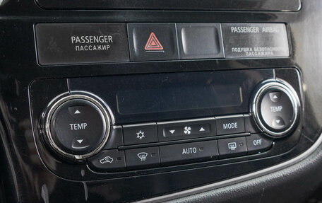 Mitsubishi Outlander III рестайлинг 3, 2012 год, 1 349 000 рублей, 22 фотография