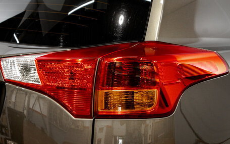 Toyota RAV4, 2013 год, 1 999 000 рублей, 10 фотография