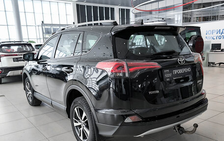 Toyota RAV4, 2018 год, 2 050 000 рублей, 11 фотография
